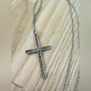 Vintage wells sterling silver dainty cross pendant necklace